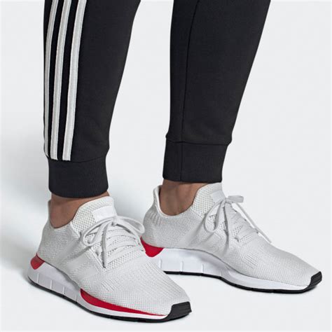 adidas swift run herren weiß rot|Adidas Swift Run 22 ab 35,99 € (Oktober 2024 Preise) .